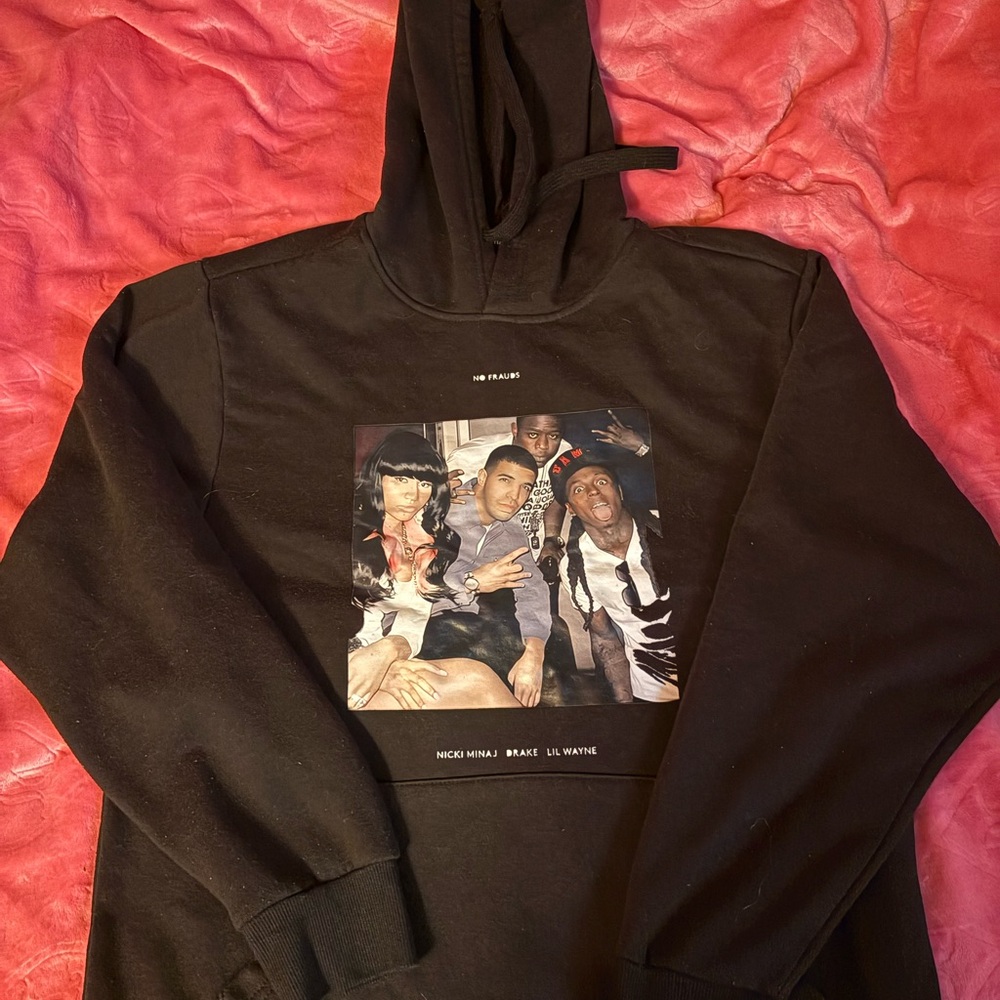 SHEIN Black Graphic Hoodie